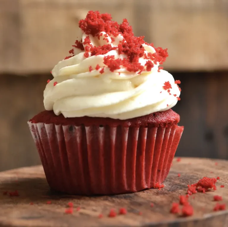 strawberry crunch cupcakes_1